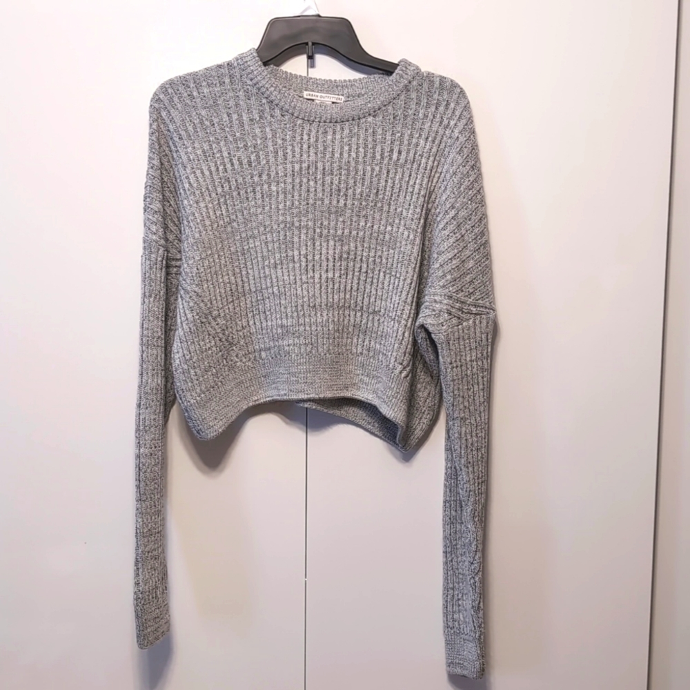 Urban Outfitters Gray Knit Ribbed Cropped Long Sleeve Pullover Sweater S… - Picture 2 of 6